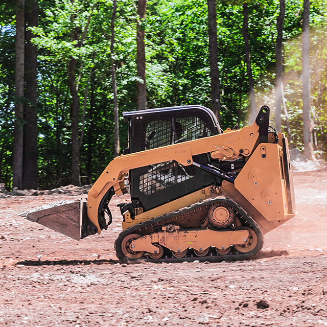 skidsteer-with-tracks-driving